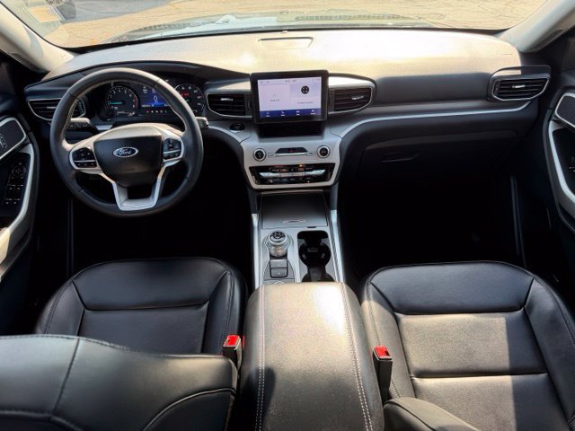Used 2023 Ford Explorer XLT w/ Equipment Group 202A AWD/4WD image 40