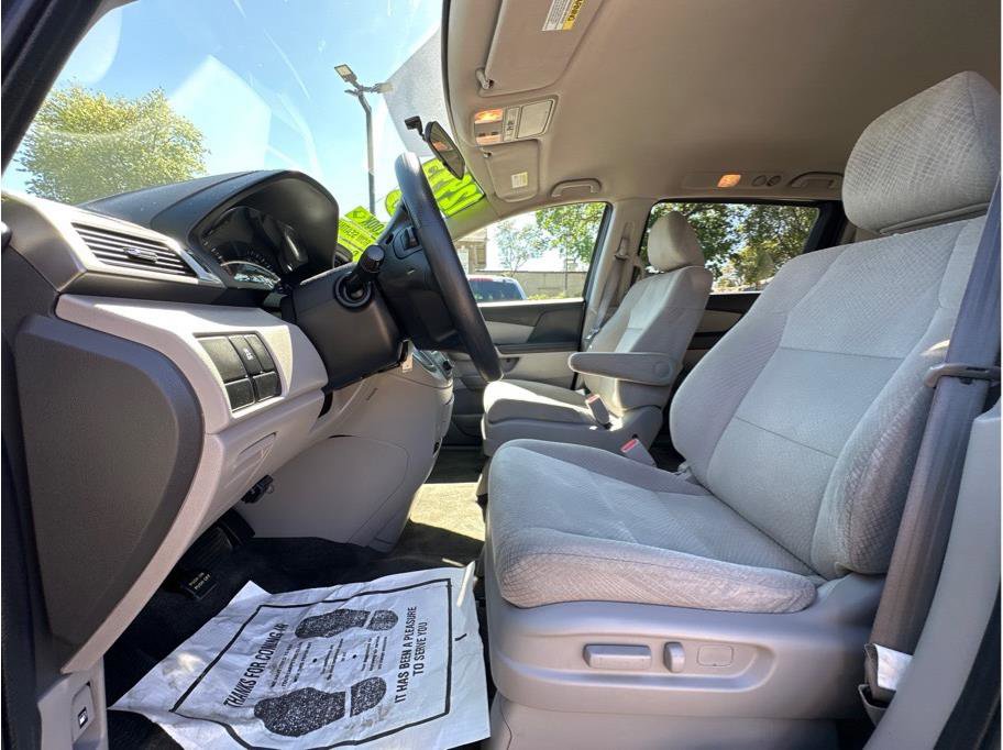 Used 2016 Honda Odyssey LX image 13