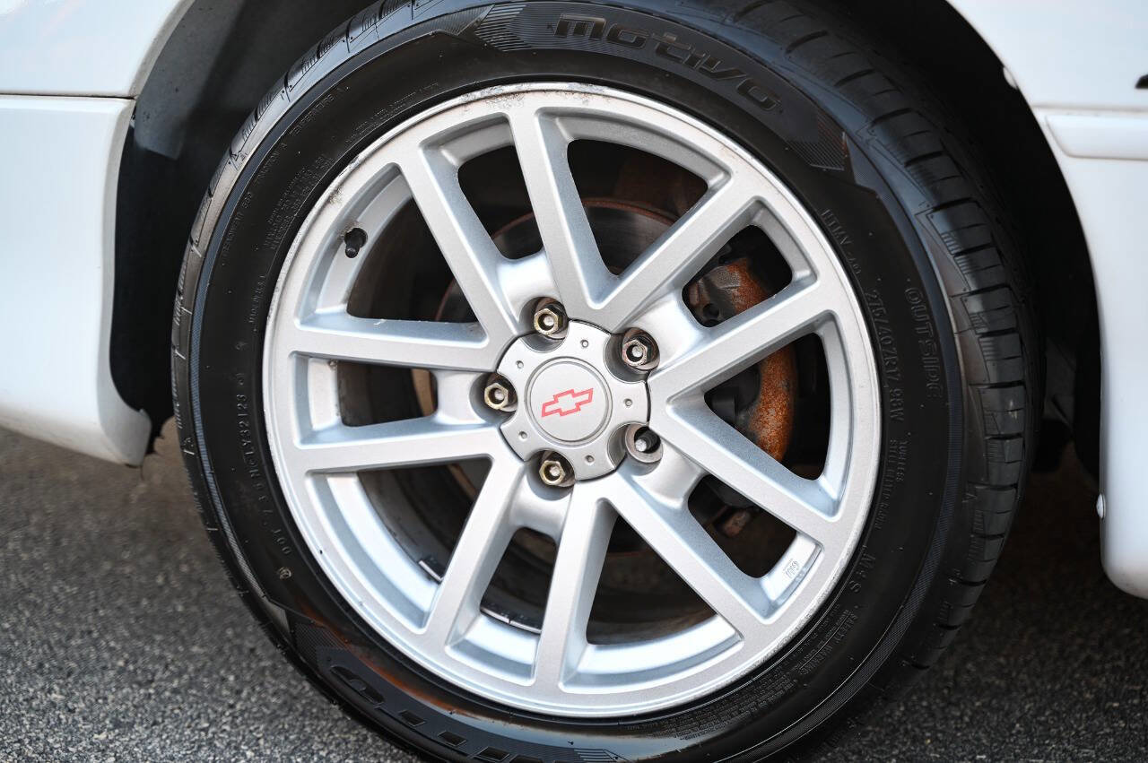 Used 1997 Chevrolet Camaro Z28 image 35