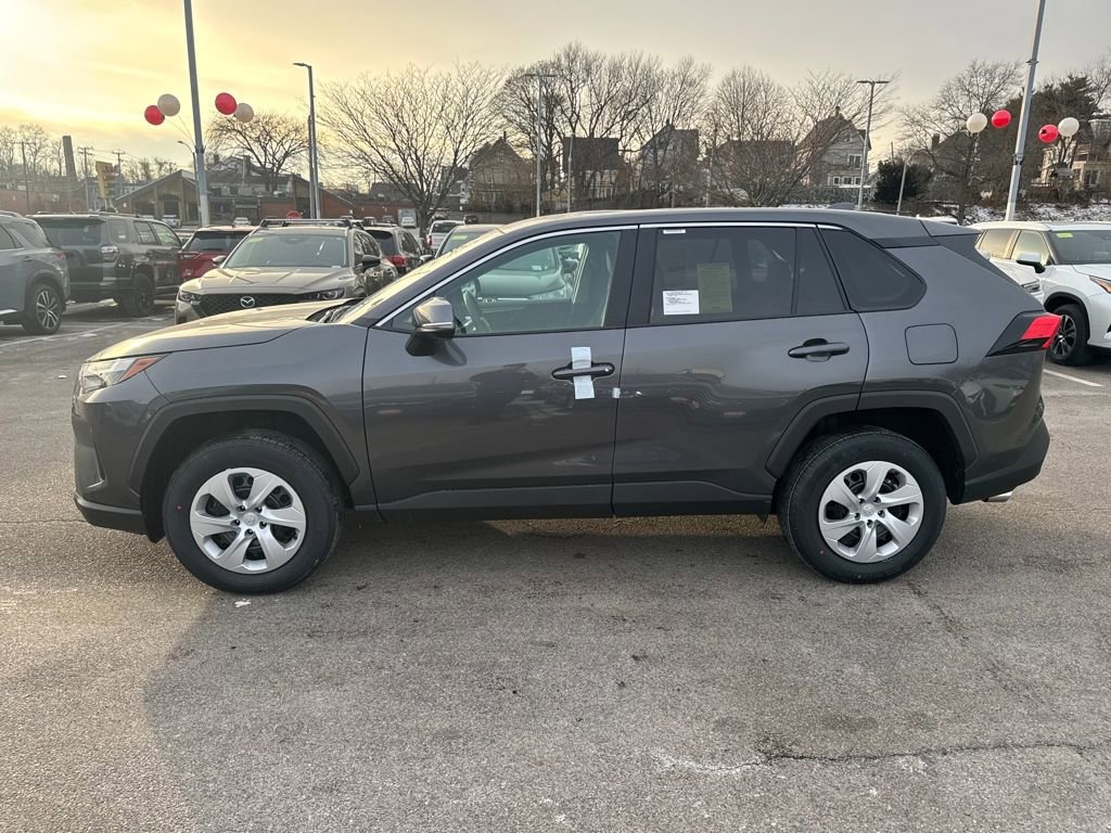 New 2025 Toyota RAV4 LE image 4