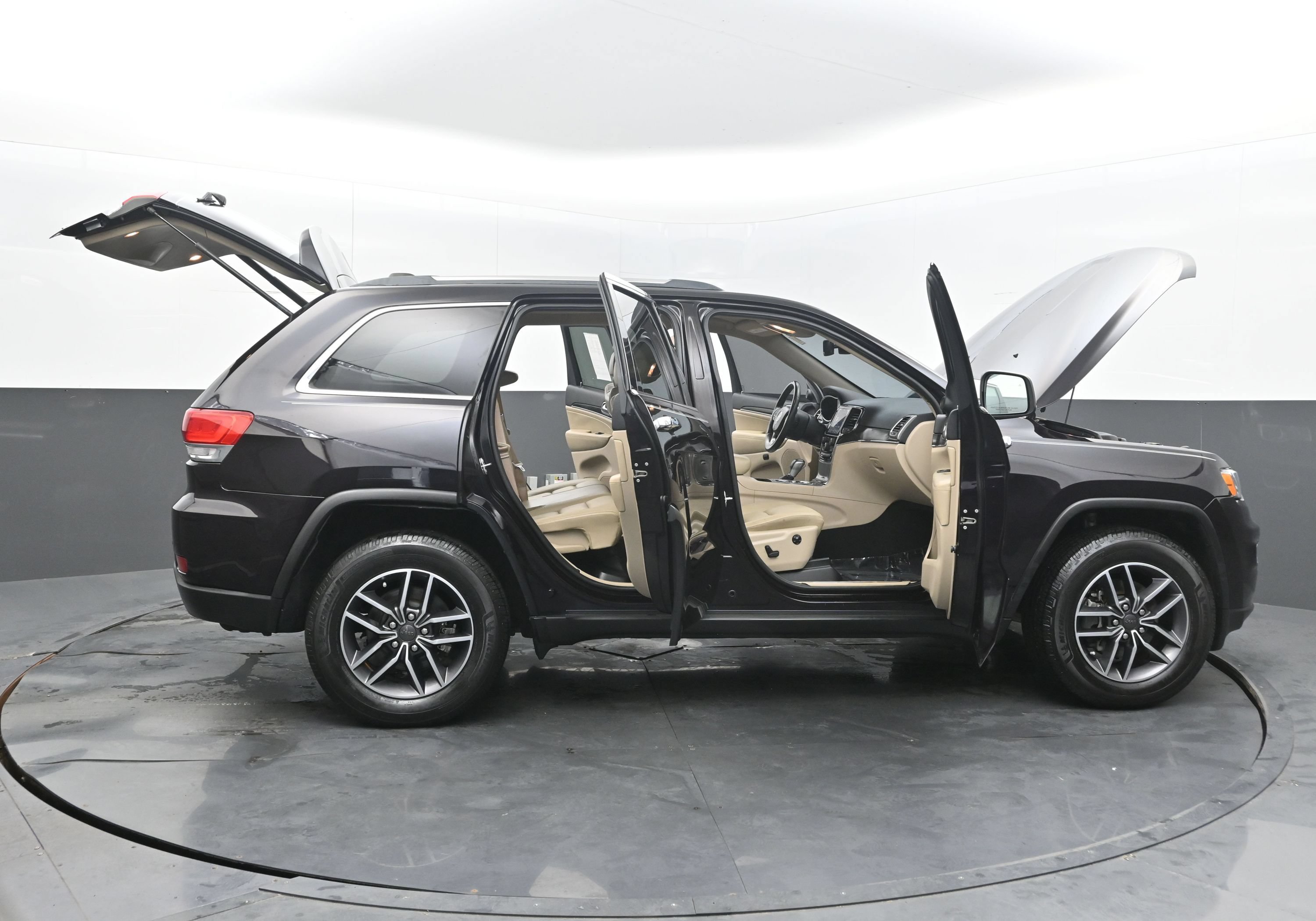 Used 2019 Jeep Grand Cherokee Limited RWD image 45