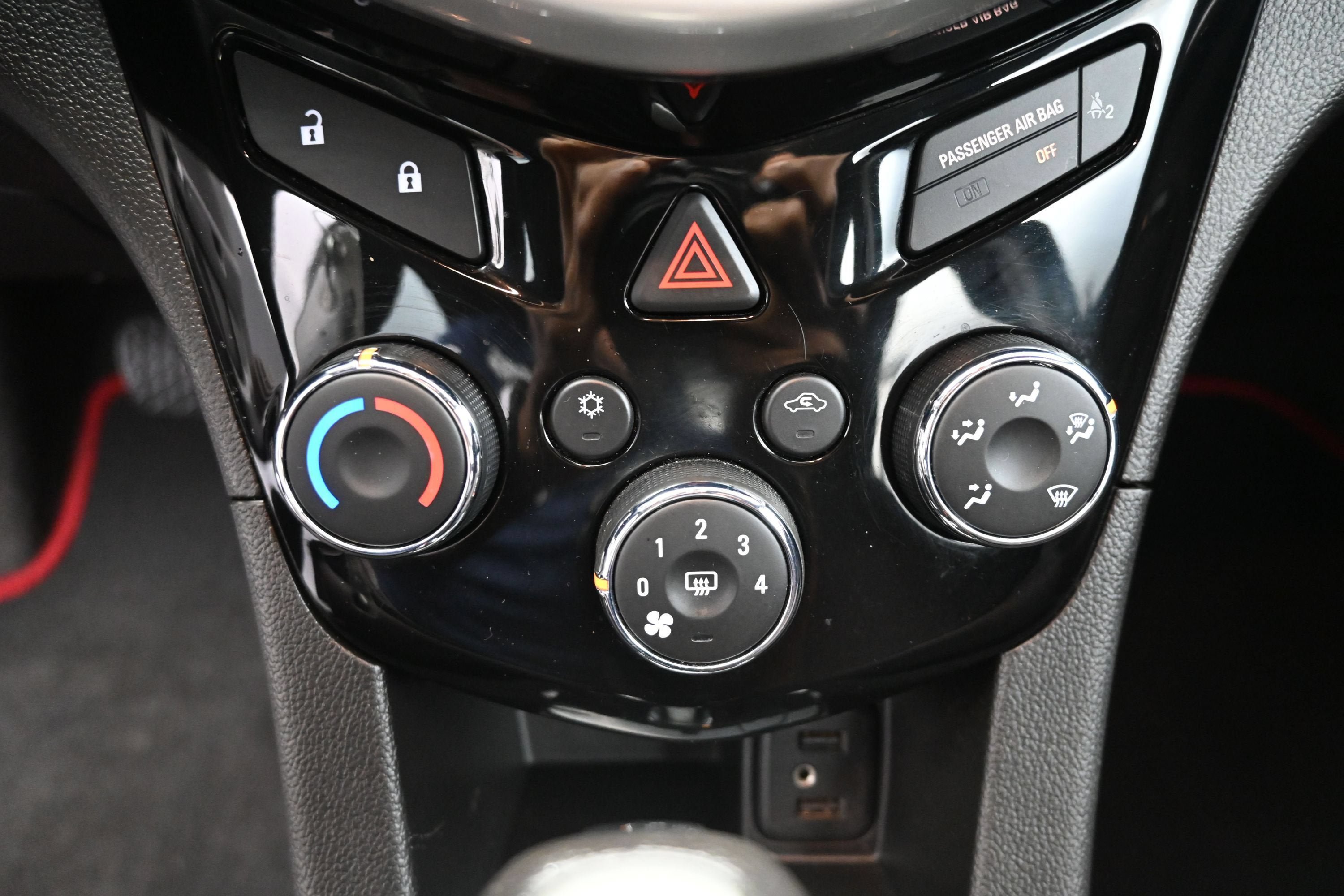 Used 2020 Chevrolet Sonic LT FWD image 17