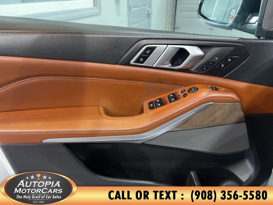 Used 2019 BMW X5 xDrive50i w/ M Sport Package AWD/4WD image 20