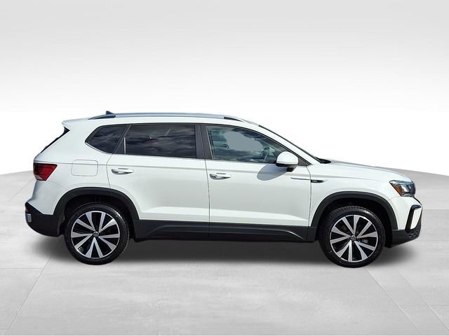 Used 2024 Volkswagen Taos SE FWD image 9