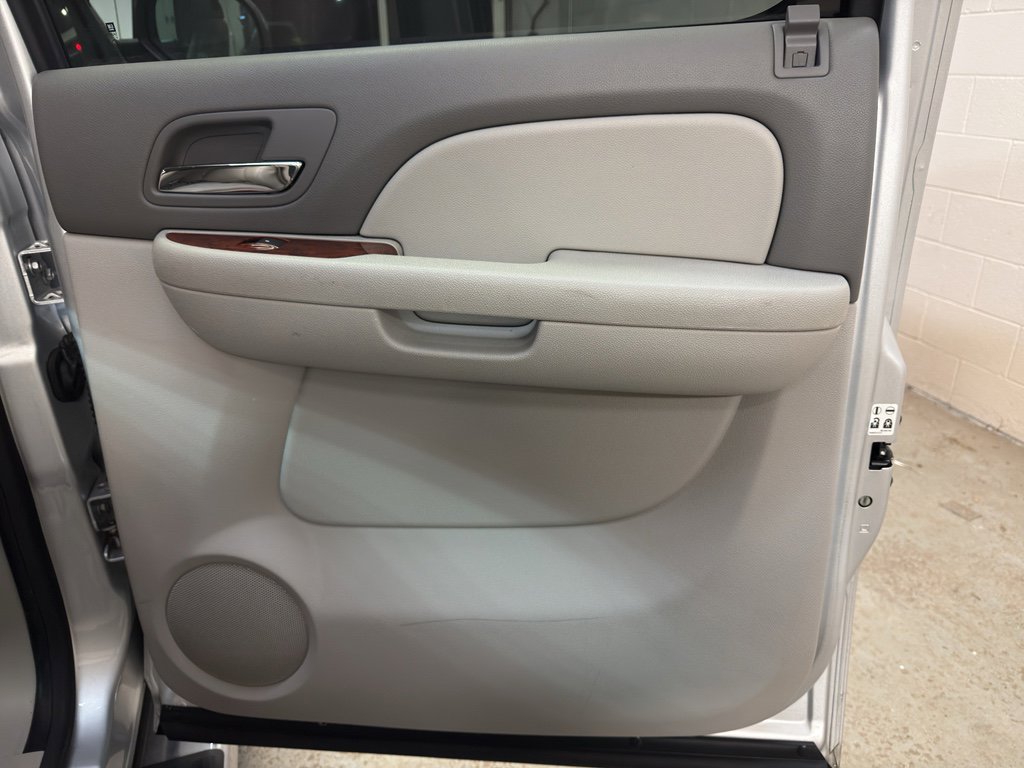 Used 2013 Chevrolet Avalanche LT w/ All-Star Edition image 26