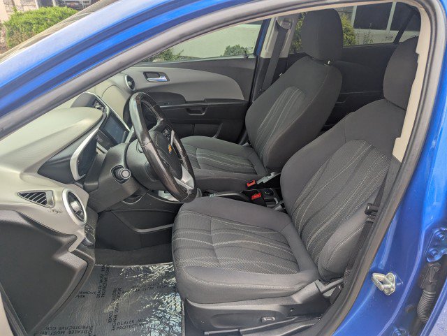 Used 2017 Chevrolet Sonic LT w/ Convenience Package FWD image 10
