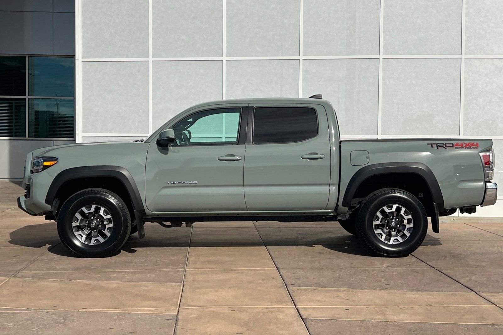 Certified 2023 Toyota Tacoma TRD Off-Road image 8