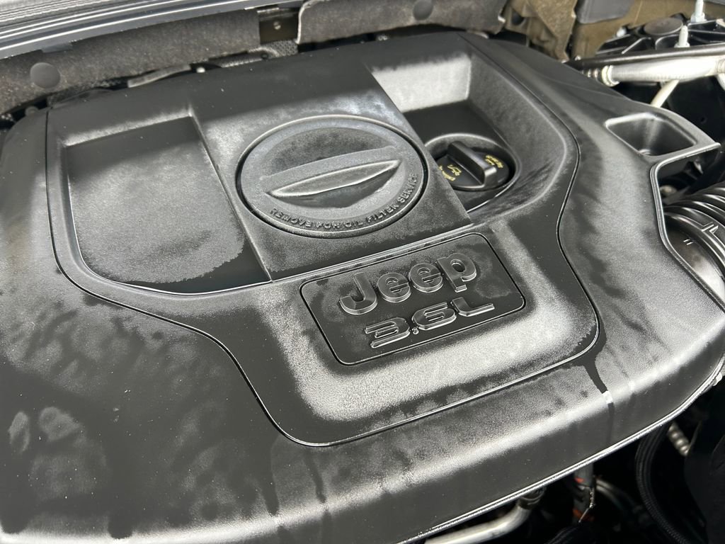 Used 2021 Jeep Grand Cherokee L Overland w/ Luxury Tech Group IV image 30