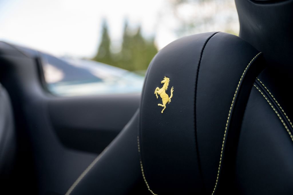 Used 2022 Ferrari 812 GTS RWD image 87