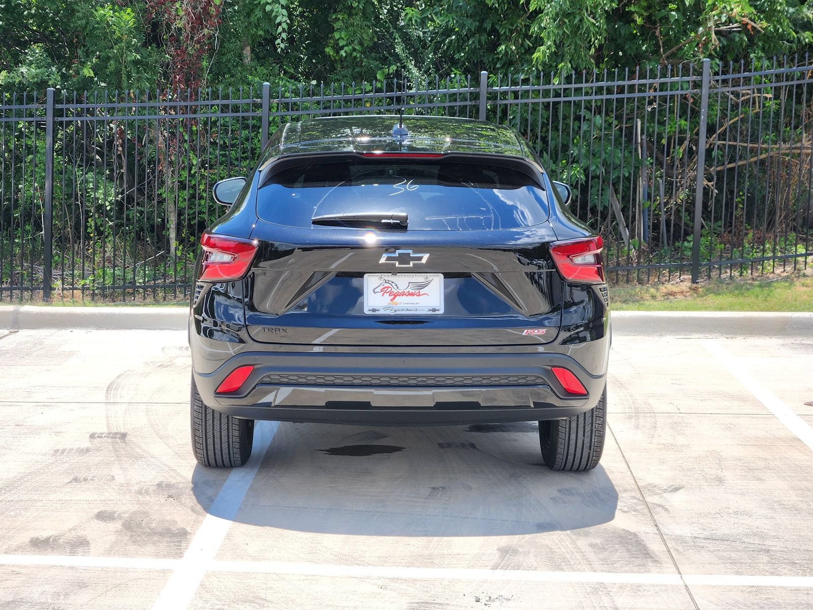 New 2026 Chevrolet Trax RS w/ Sunroof Package FWD image 8