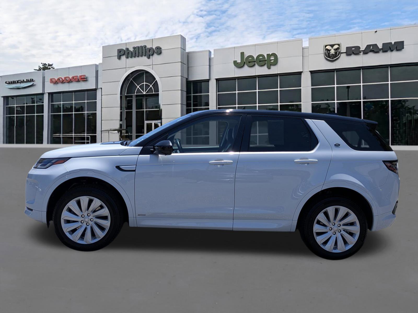Used 2020 Land Rover Discovery Sport SE R-Dynamic AWD/4WD image 6