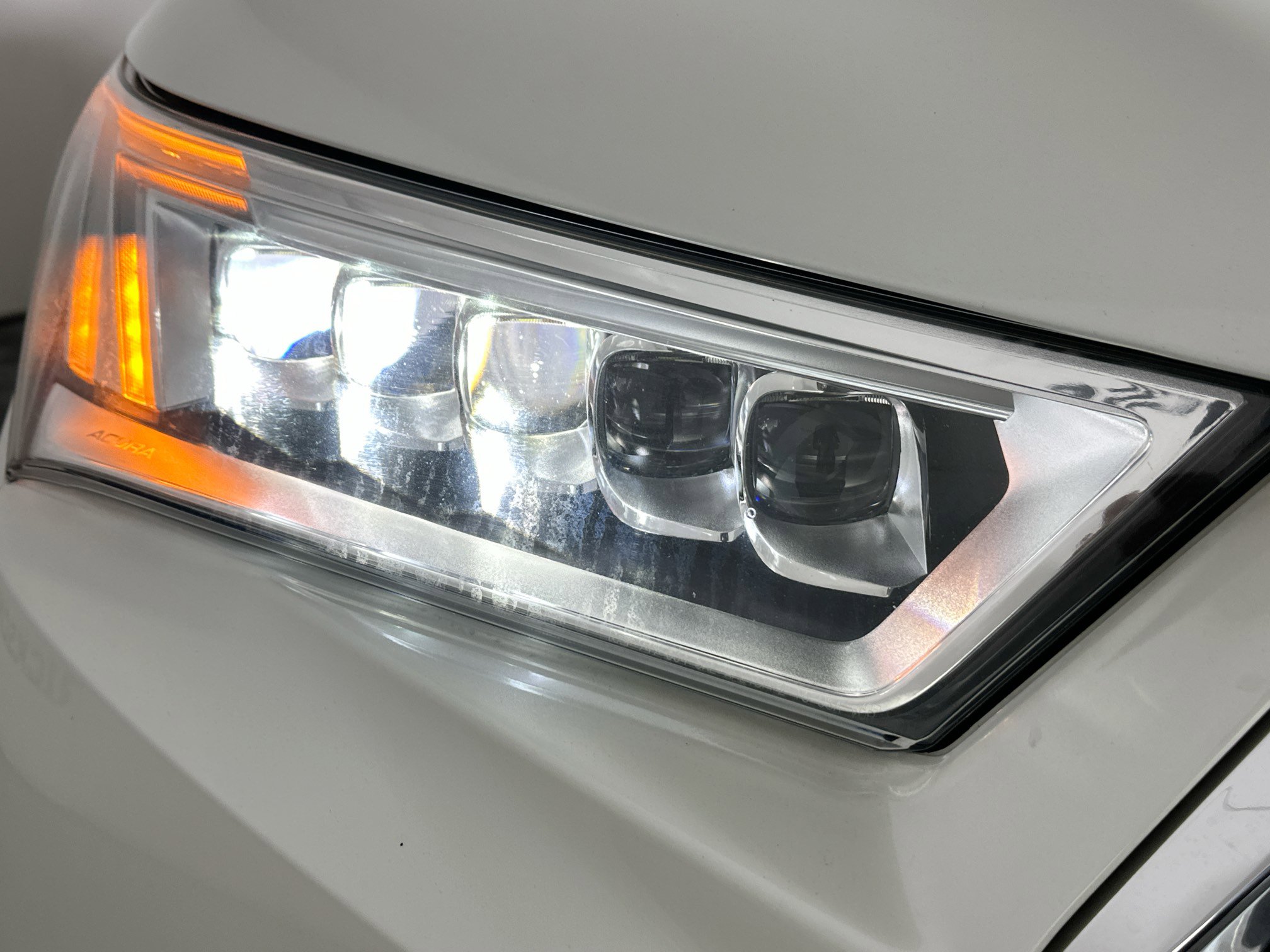 Used 2018 Acura MDX FWD w/ Advance Package image 9