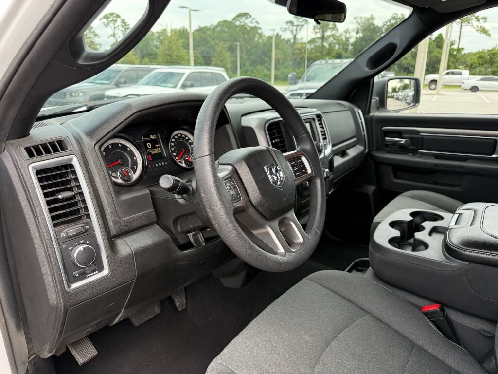 Used 2024 RAM 1500 Warlock RWD image 21