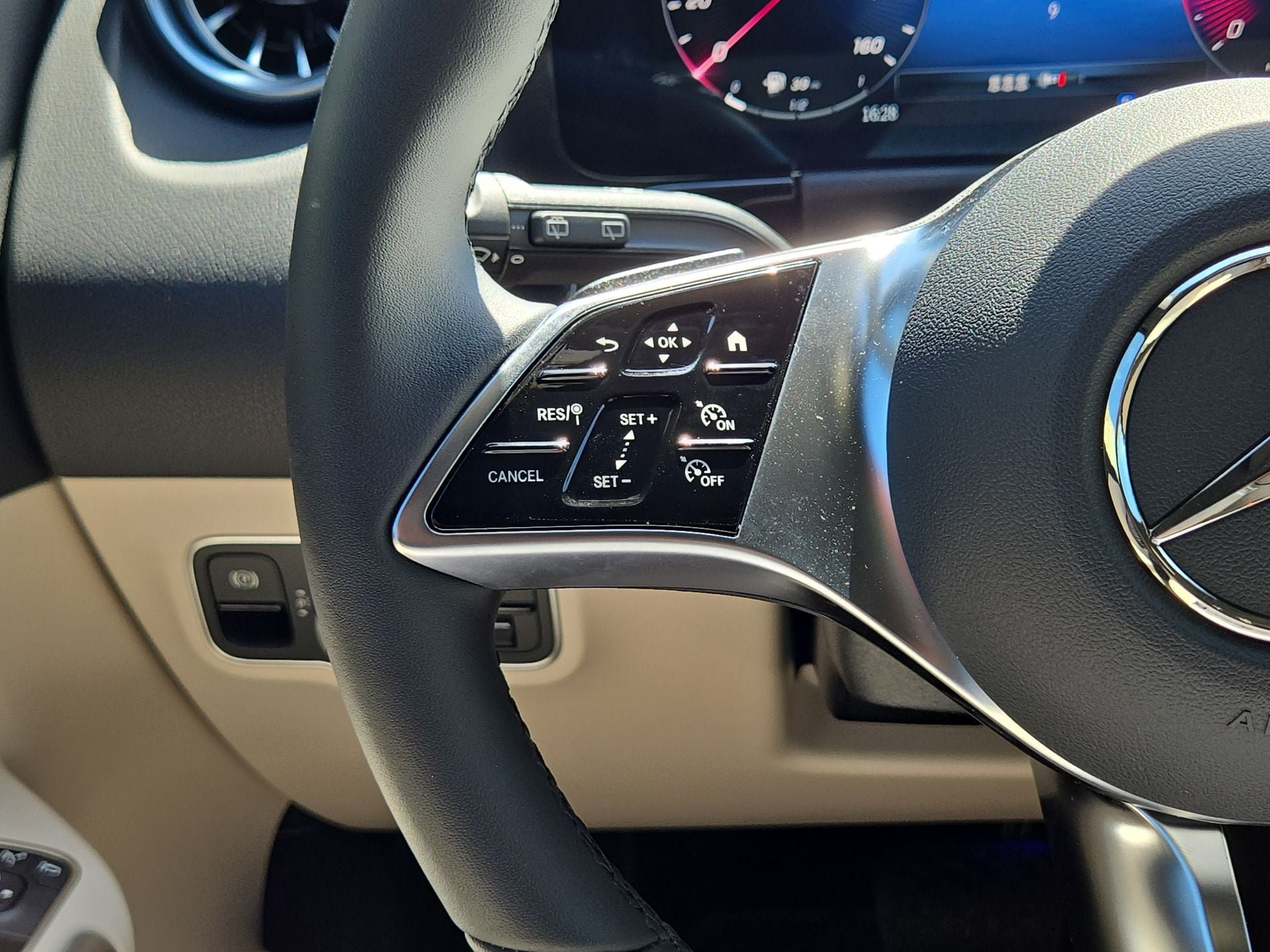 New 2026 Mercedes-Benz GLA 250 4MATIC image 21