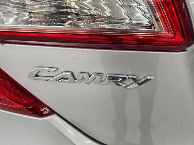 Used 2014 Toyota Camry SE FWD image 39