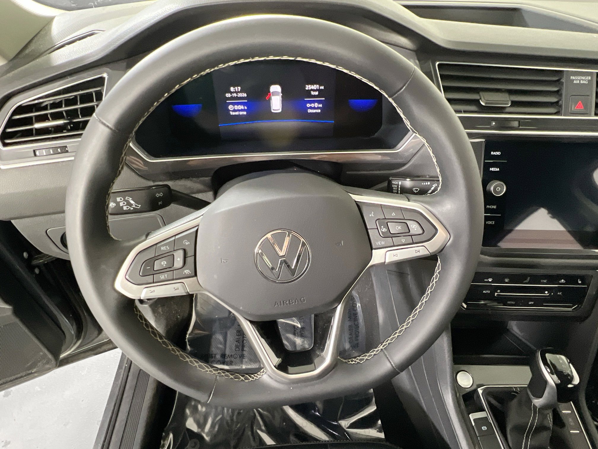 Used 2022 Volkswagen Tiguan SE AWD/4WD image 11