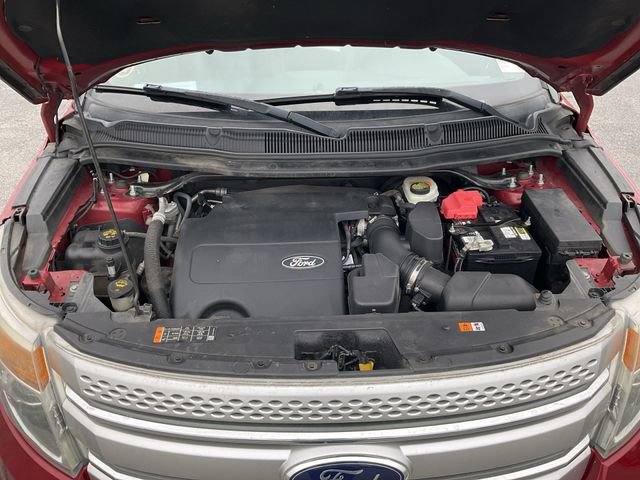 Used 2014 Ford Explorer XLT w/ Equipment Group 202A AWD/4WD image 35
