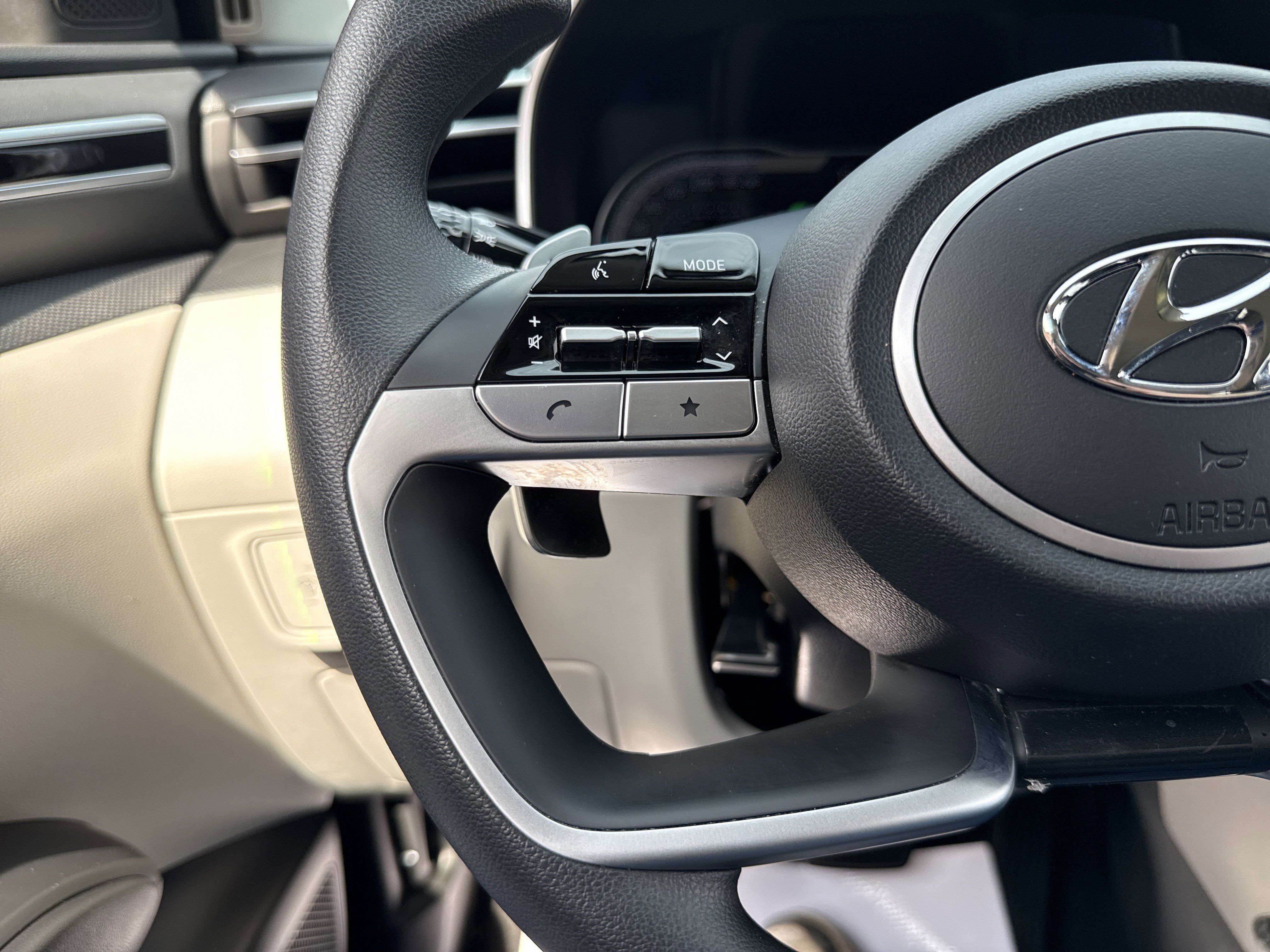 Certified 2023 Hyundai Tucson SEL AWD/4WD image 18