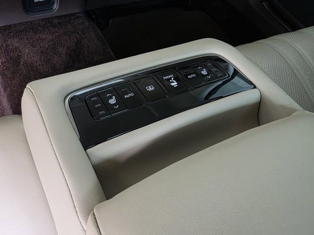 Used 2020 Lexus LS 500 w/ Interior Upgrade Package RWD image 11