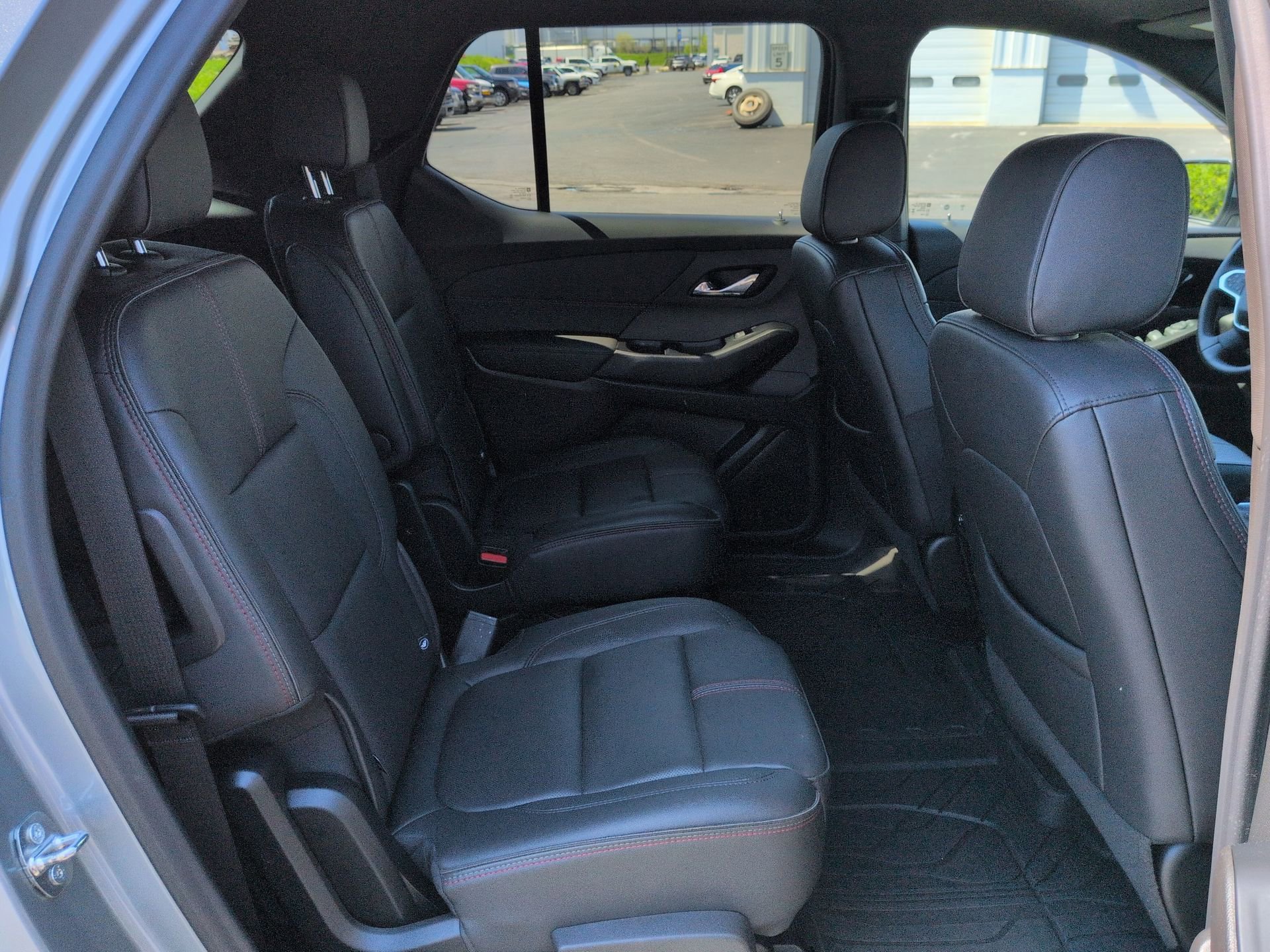 Certified 2023 Chevrolet Traverse RS w/ LPO, Floor Liner Package AWD/4WD image 28