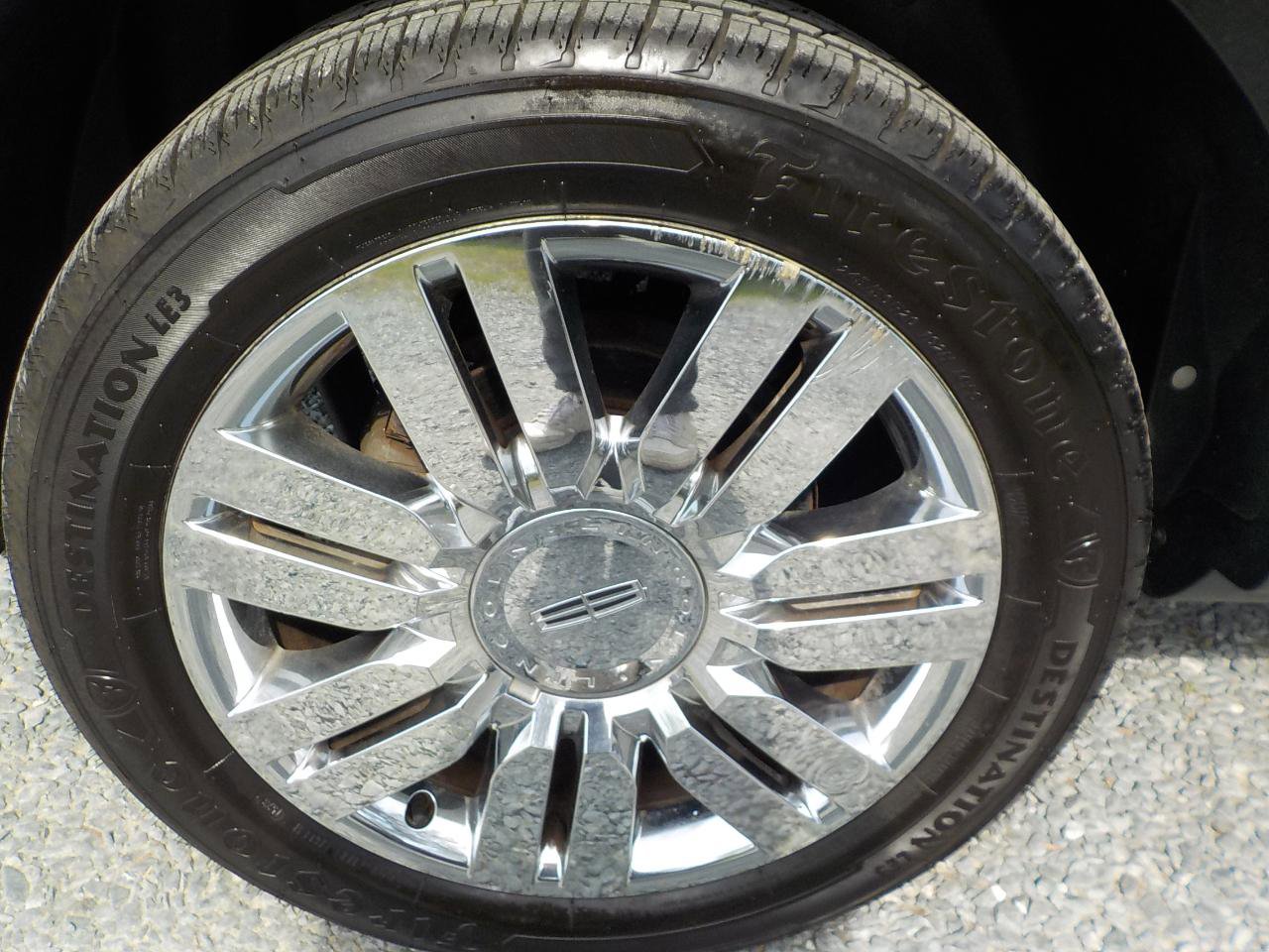 Used 2010 Lincoln MKX AWD image 40