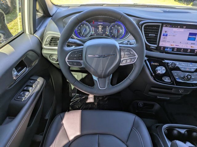 New 2026 Chrysler Voyager LX FWD image 14