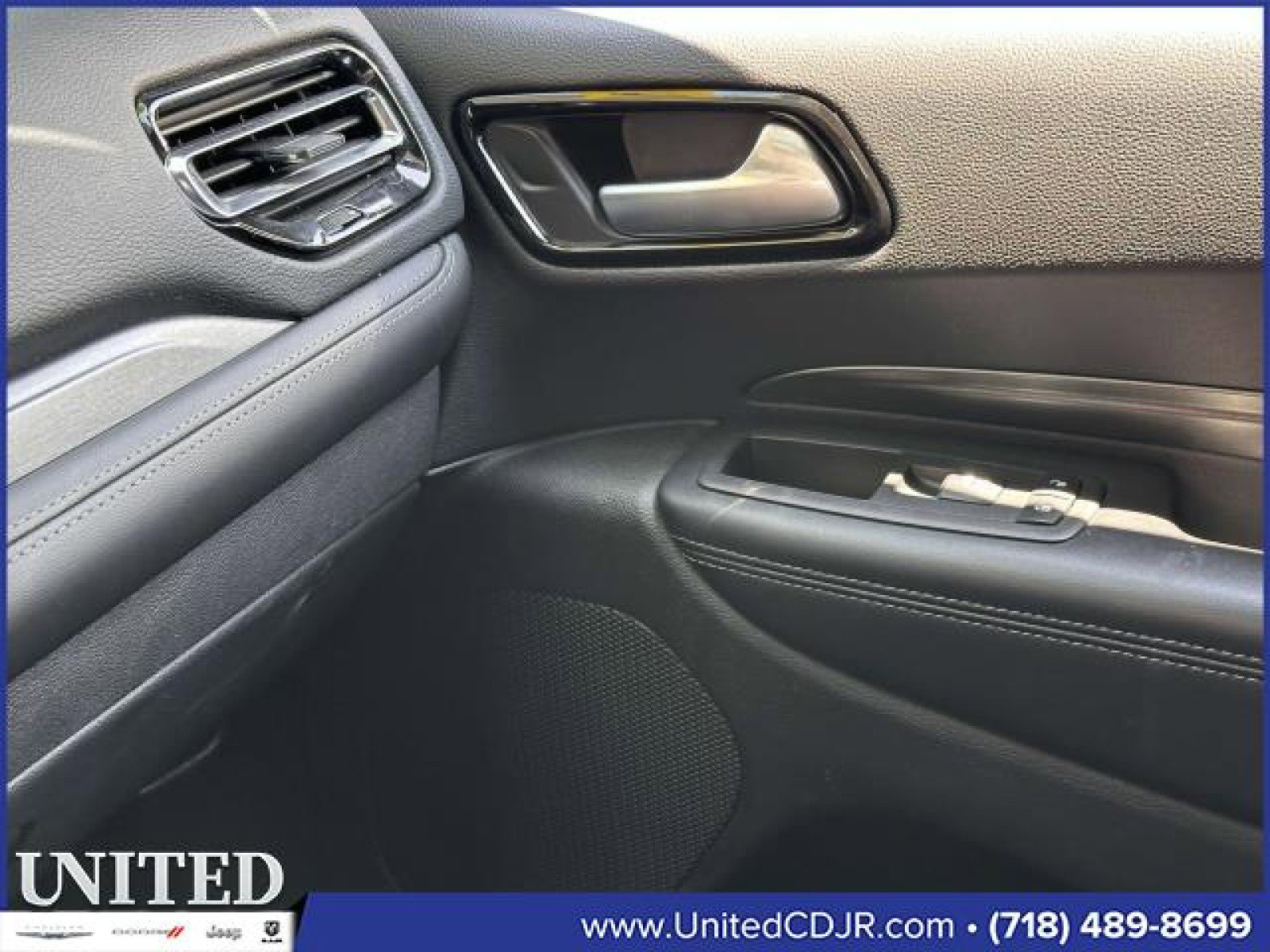 Used 2023 Dodge Durango SXT Launch Edition image 24