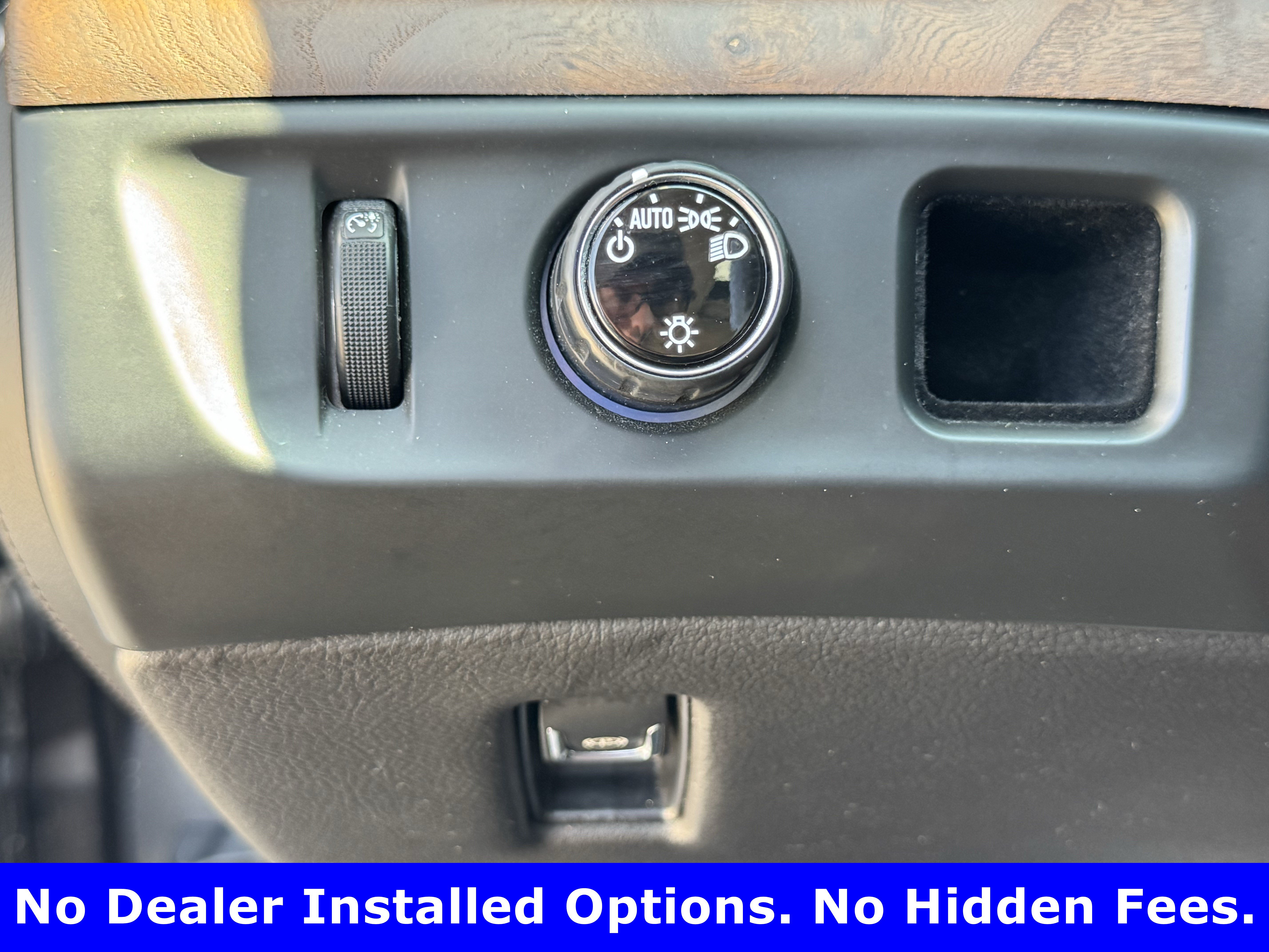 Used 2019 Cadillac Escalade ESV Premium Luxury RWD image 20