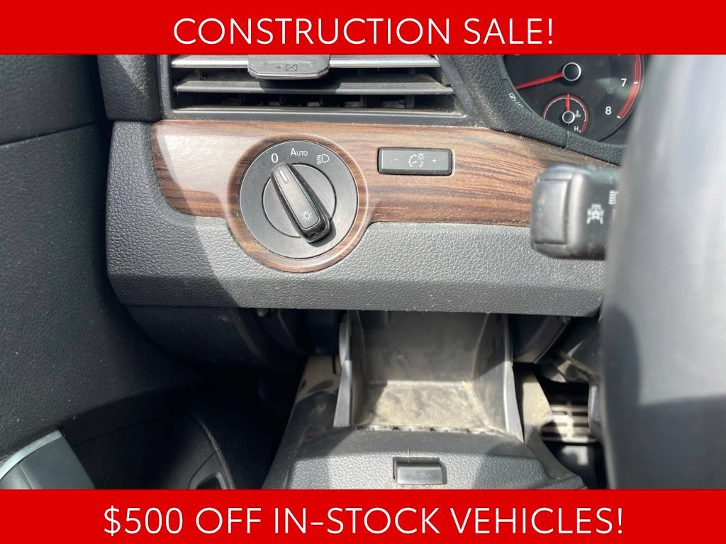 Used 2022 Volkswagen Passat 2.0T FWD image 23