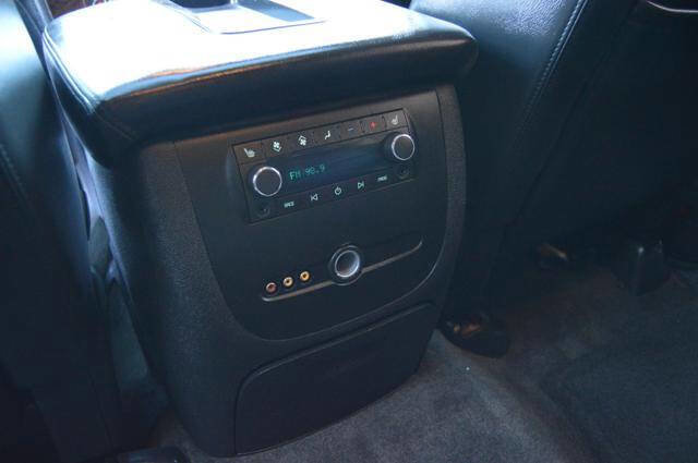 Used 2008 GMC Yukon XL Denali image 26