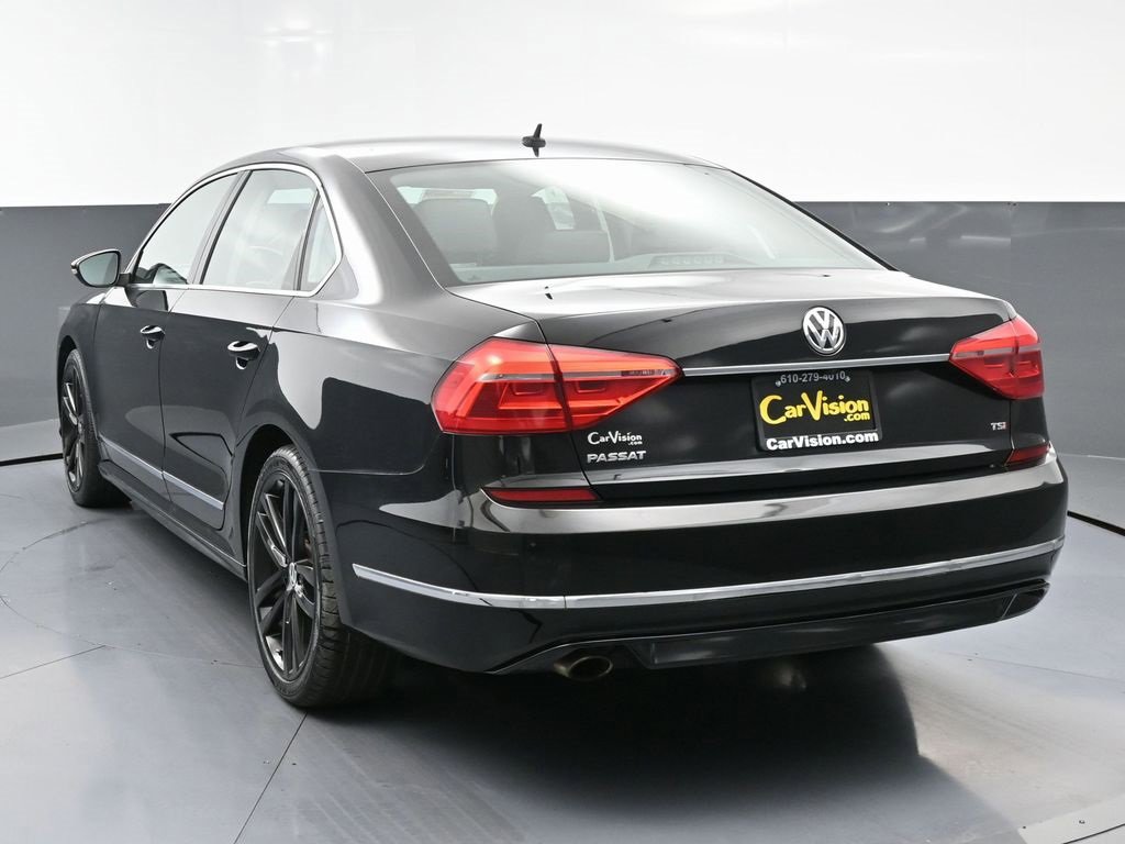 Used 2016 Volkswagen Passat 1.8T R-Line image 7