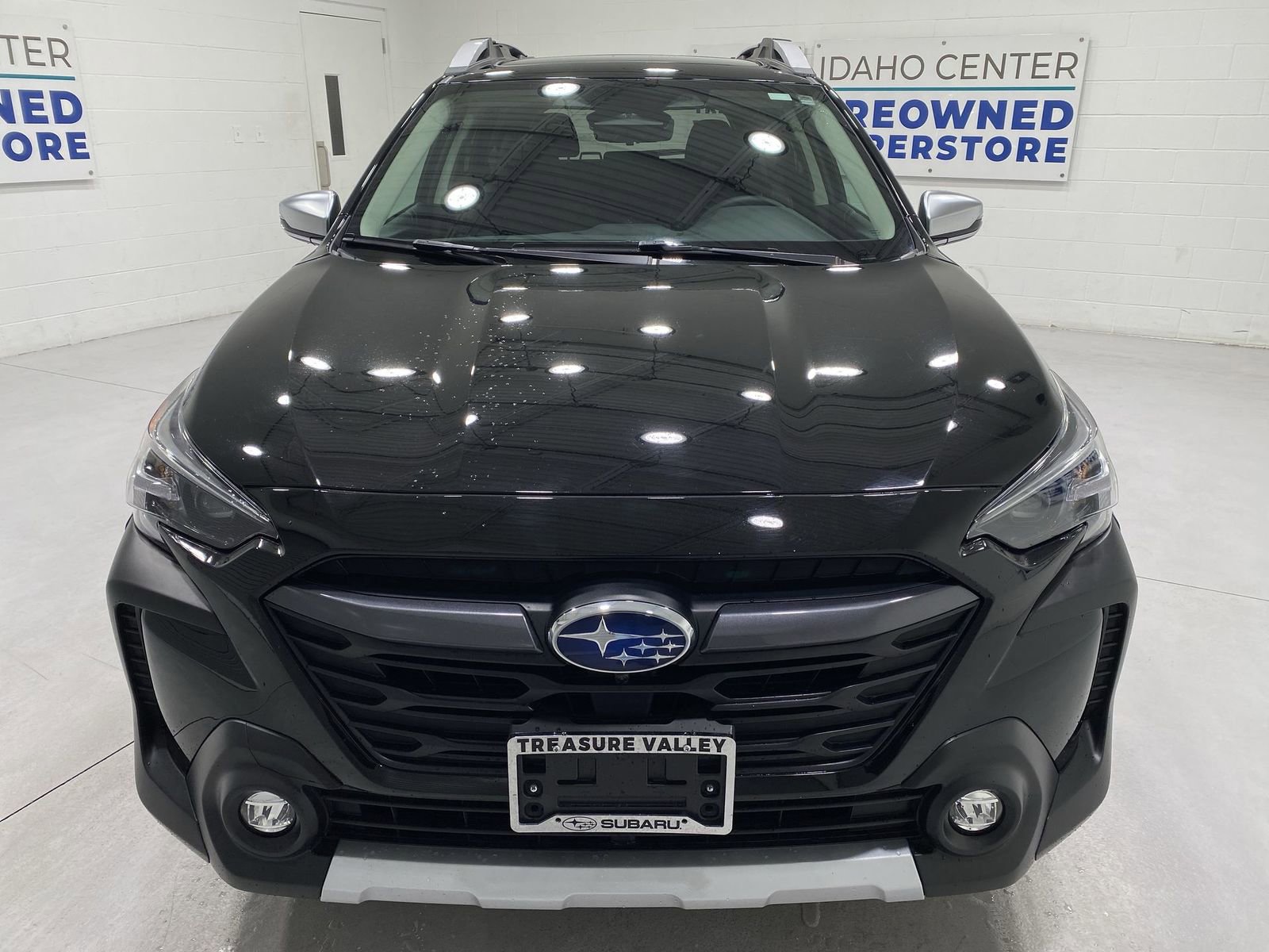 Certified 2025 Subaru Outback Touring w/ Tech Package 2 image 3