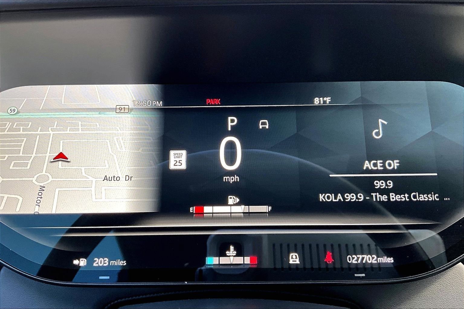 Used 2023 Land Rover Range Rover SE image 20