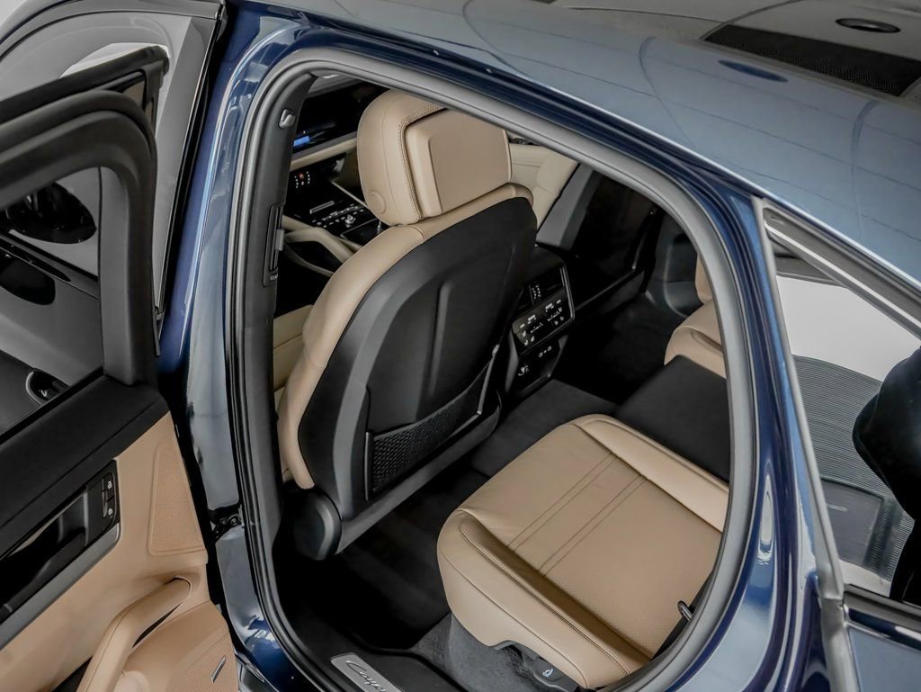 New 2026 Porsche Cayenne Coupe AWD/4WD image 21