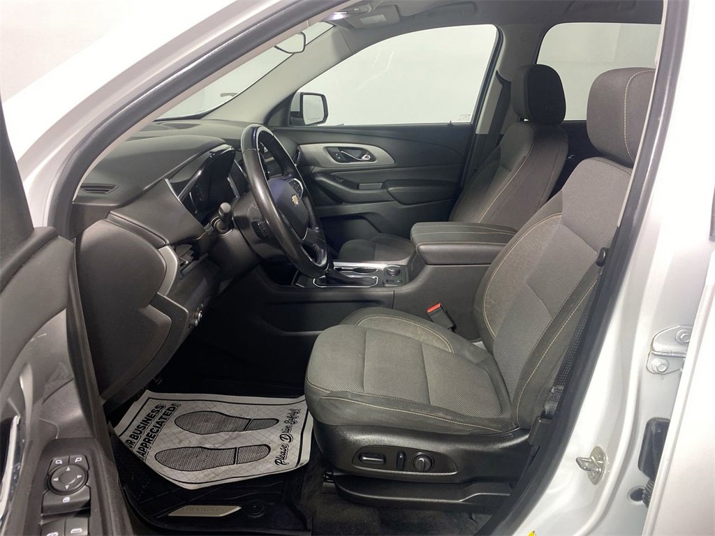 Used 2019 Chevrolet Traverse LT image 11