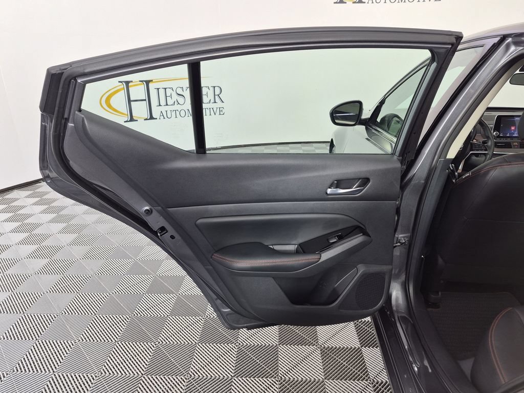 Used 2025 Nissan Altima 2.5 SR FWD image 28