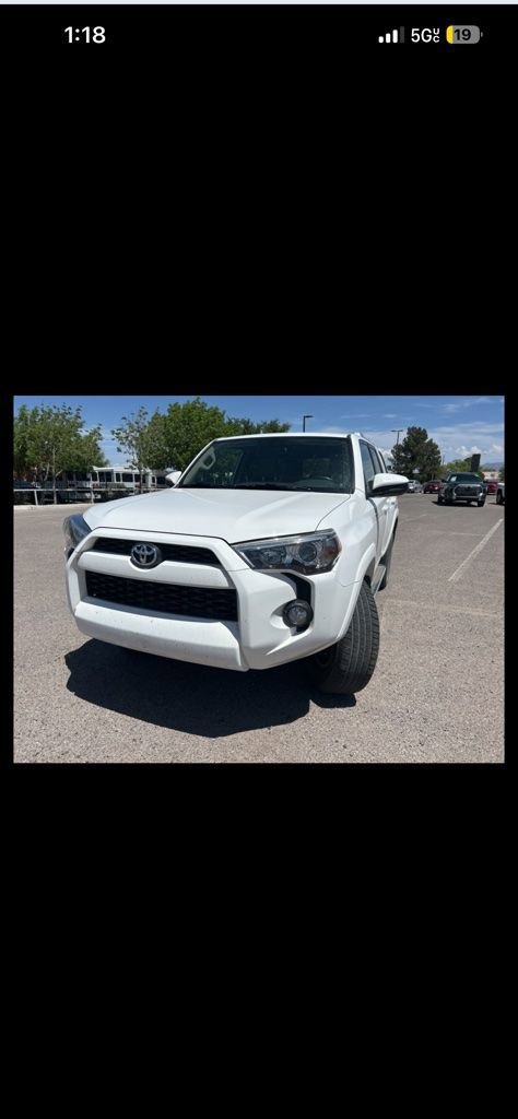 Used 2014 Toyota 4Runner SR5 AWD/4WD image 4