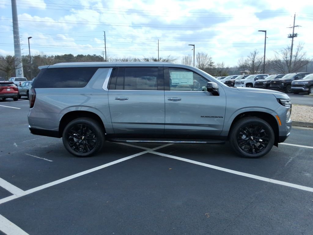 New 2026 Chevrolet Suburban Premier image 4