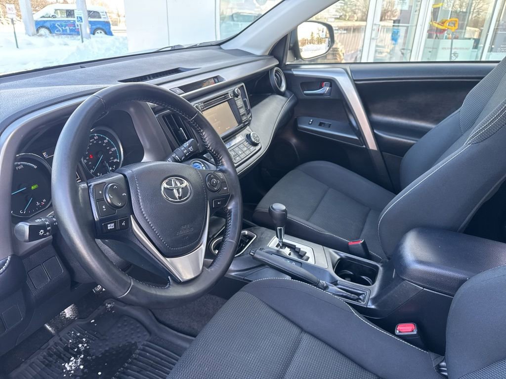 Used 2018 Toyota RAV4 XLE image 10