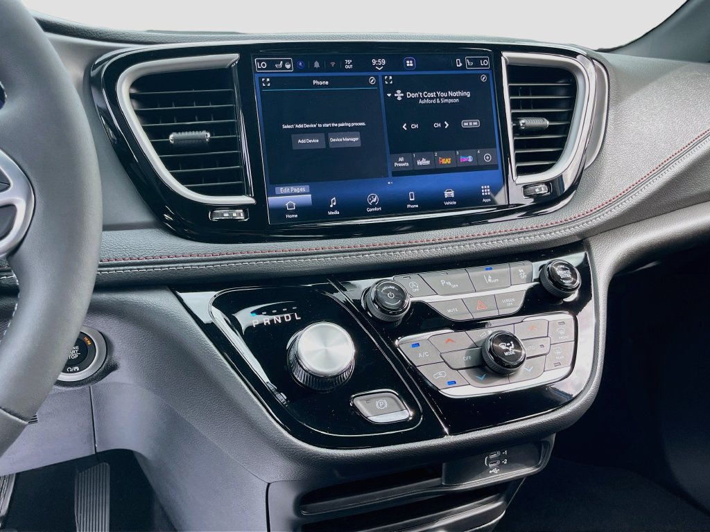 New 2027 Chrysler Pacifica Select FWD image 14