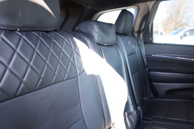 Used 2018 Jeep Grand Cherokee Limited image 34