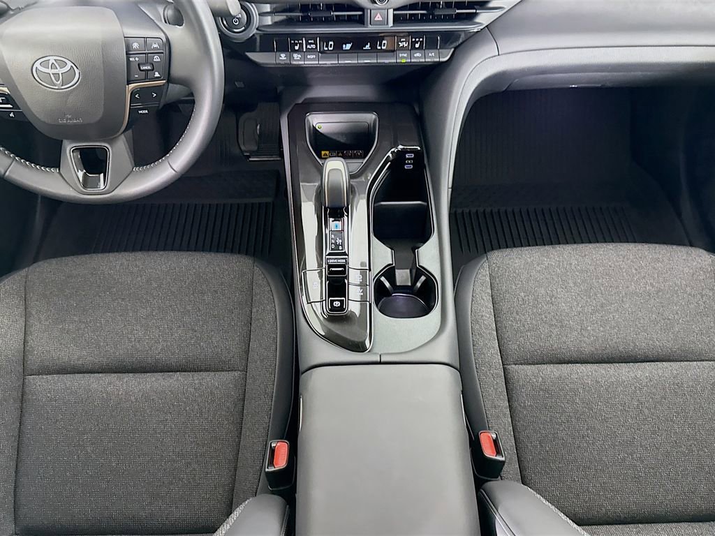 Used 2024 Toyota Crown XLE image 16