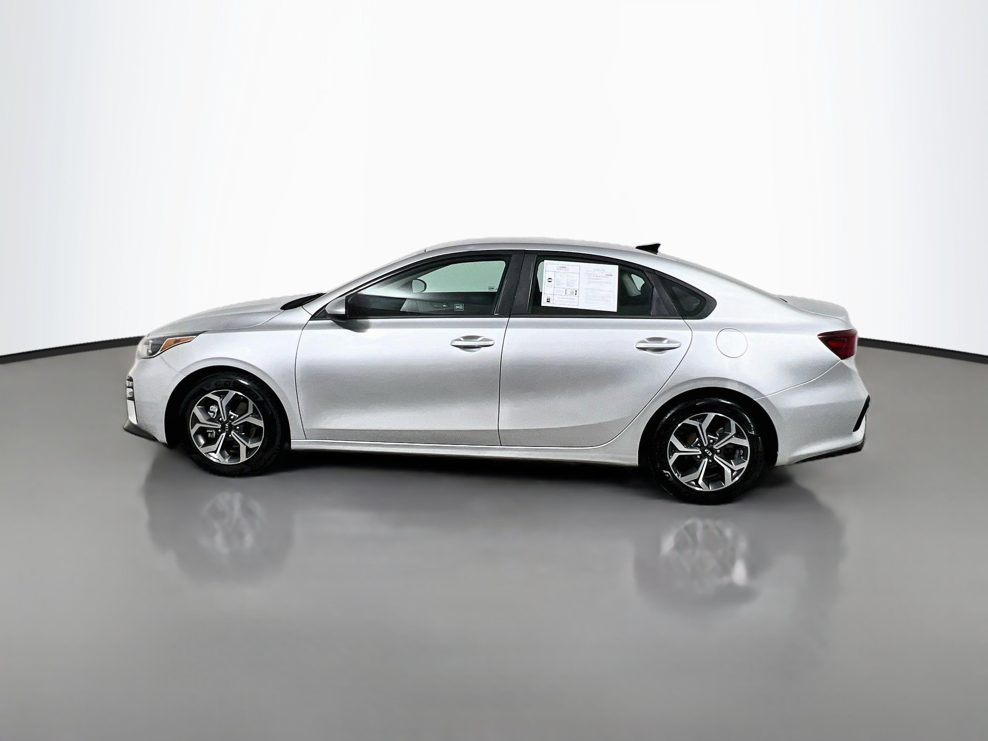 Used 2020 Kia Forte LXS FWD image 9