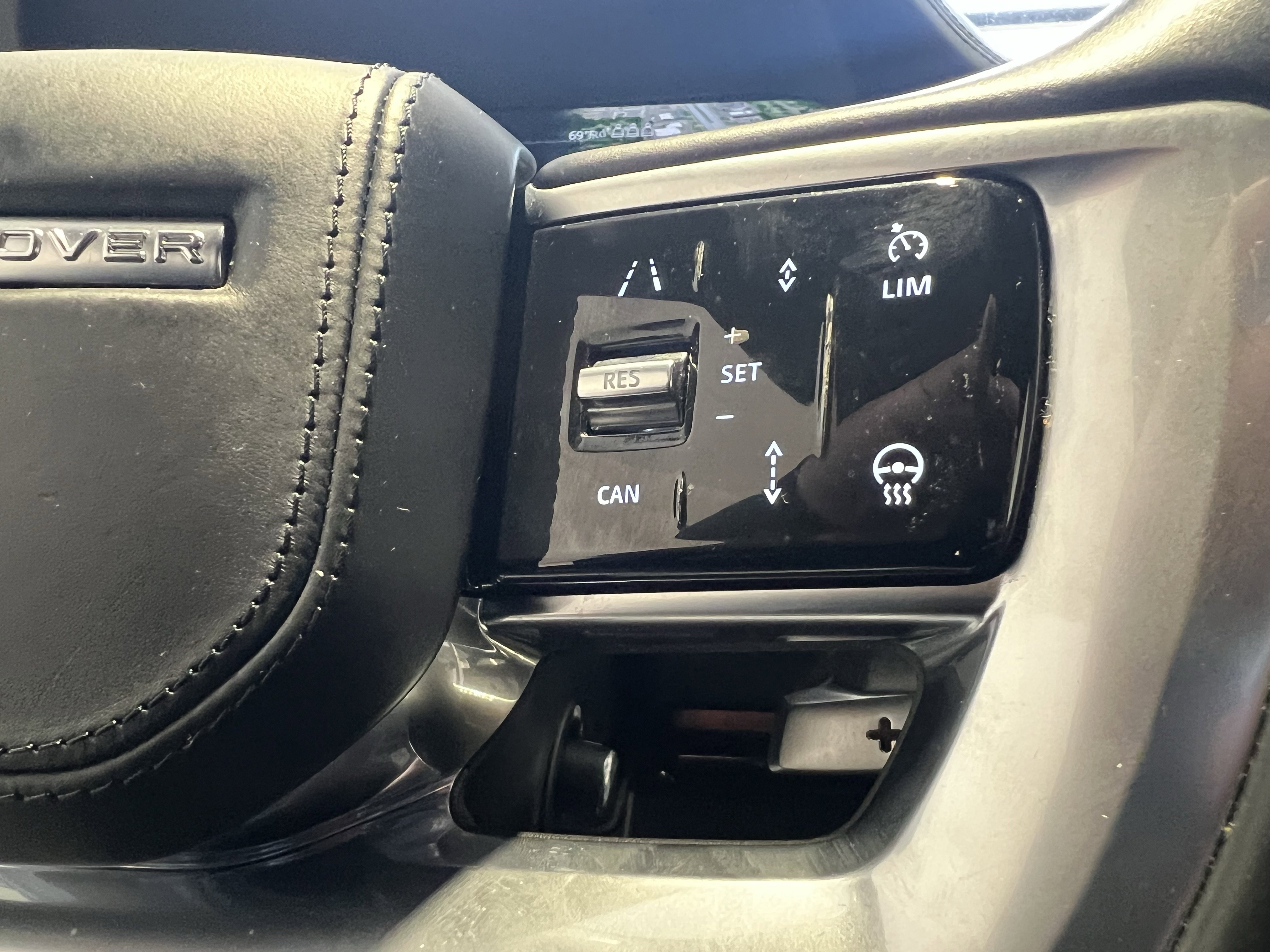 Used 2023 Land Rover Range Rover SE image 20