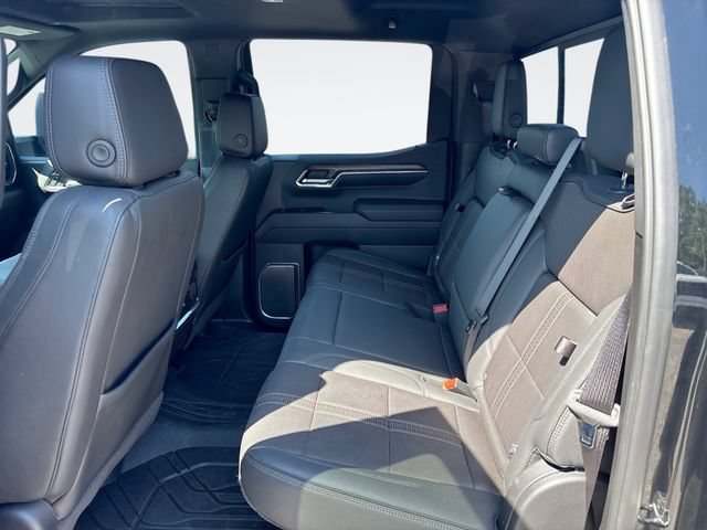 Used 2024 Chevrolet Silverado 1500 High Country w/ High Country Premium Package AWD/4WD image 23