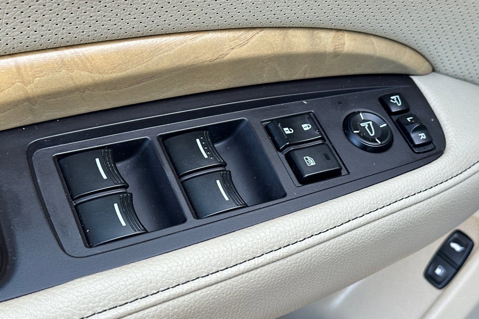 Used 2020 Acura MDX SH-AWD w/ Technology Package image 12