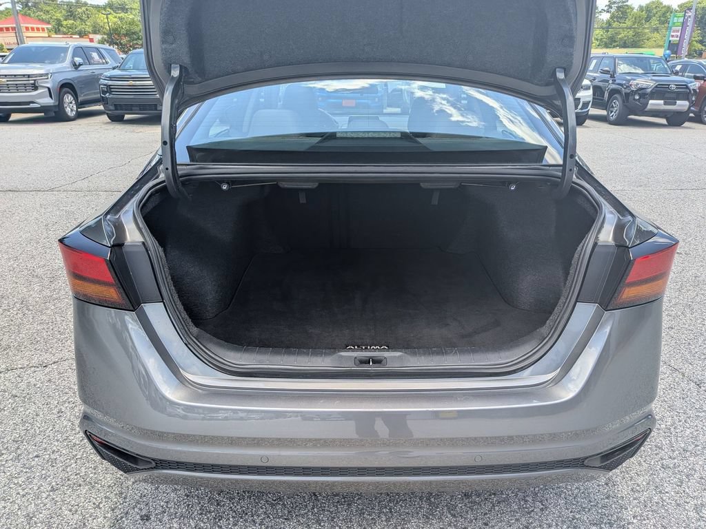 Used 2024 Nissan Altima 2.5 SV FWD image 29