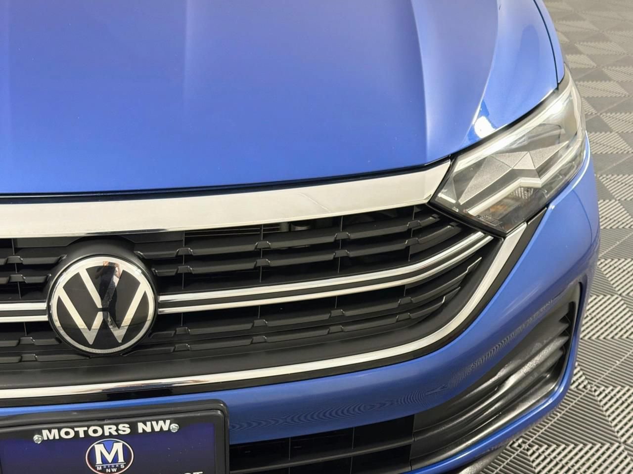 Used 2024 Volkswagen Jetta SE FWD image 4