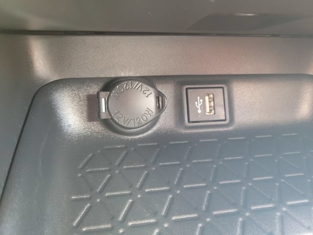 Used 2025 Toyota RAV4 XLE w/ Convenience Package AWD/4WD image 25