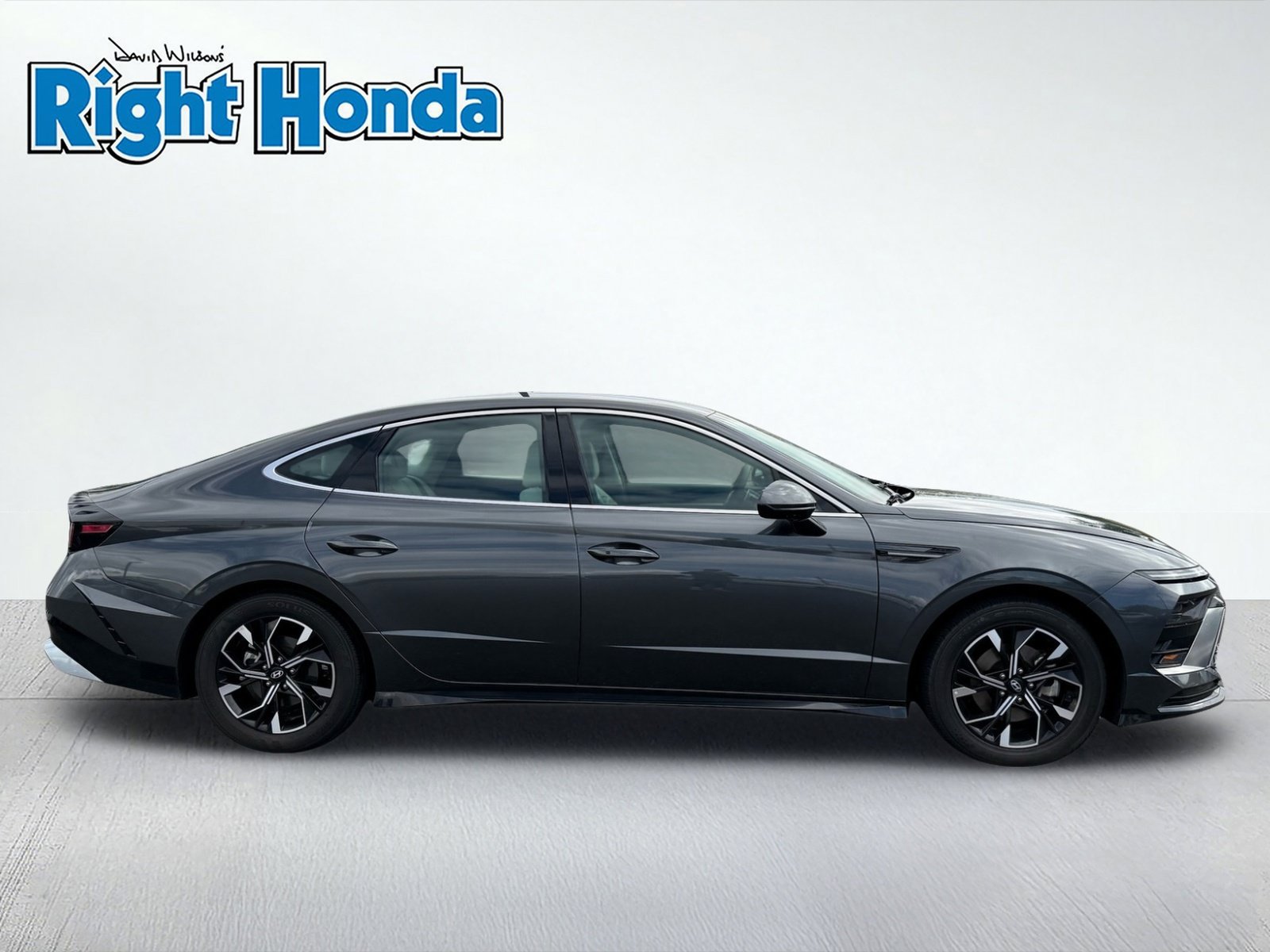 Used 2025 Hyundai Sonata SEL FWD image 9